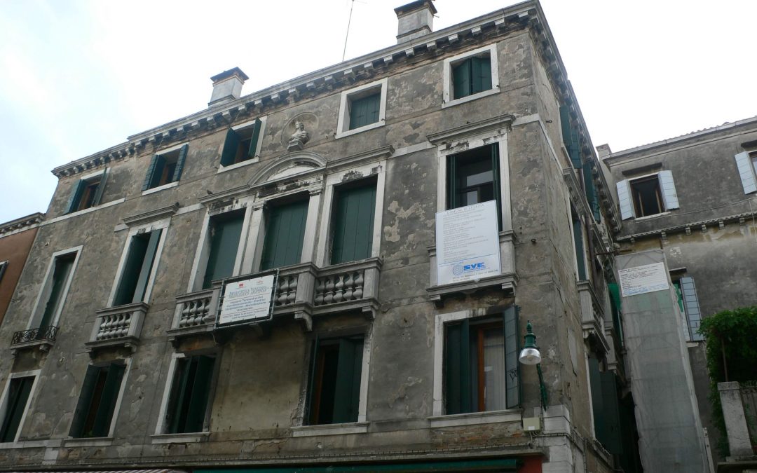 Progetto di restauro e ristrutturazione di un edificio denominato “Ca’ Pellizzari”  –  Venezia, 2006 – Committente privato
